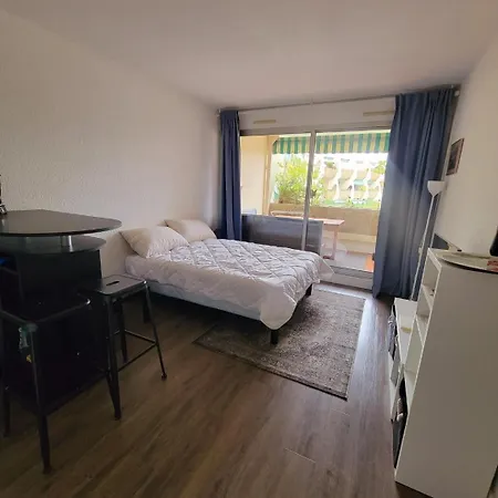 237 Port Camargue, Piscine, Climatisation, 2 Personnes Le Grau-du-Roi