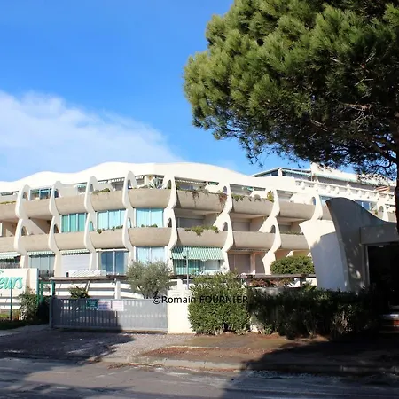 Apartment 237 Port Camargue, Piscine, Climatisation, 2 Personnes *
